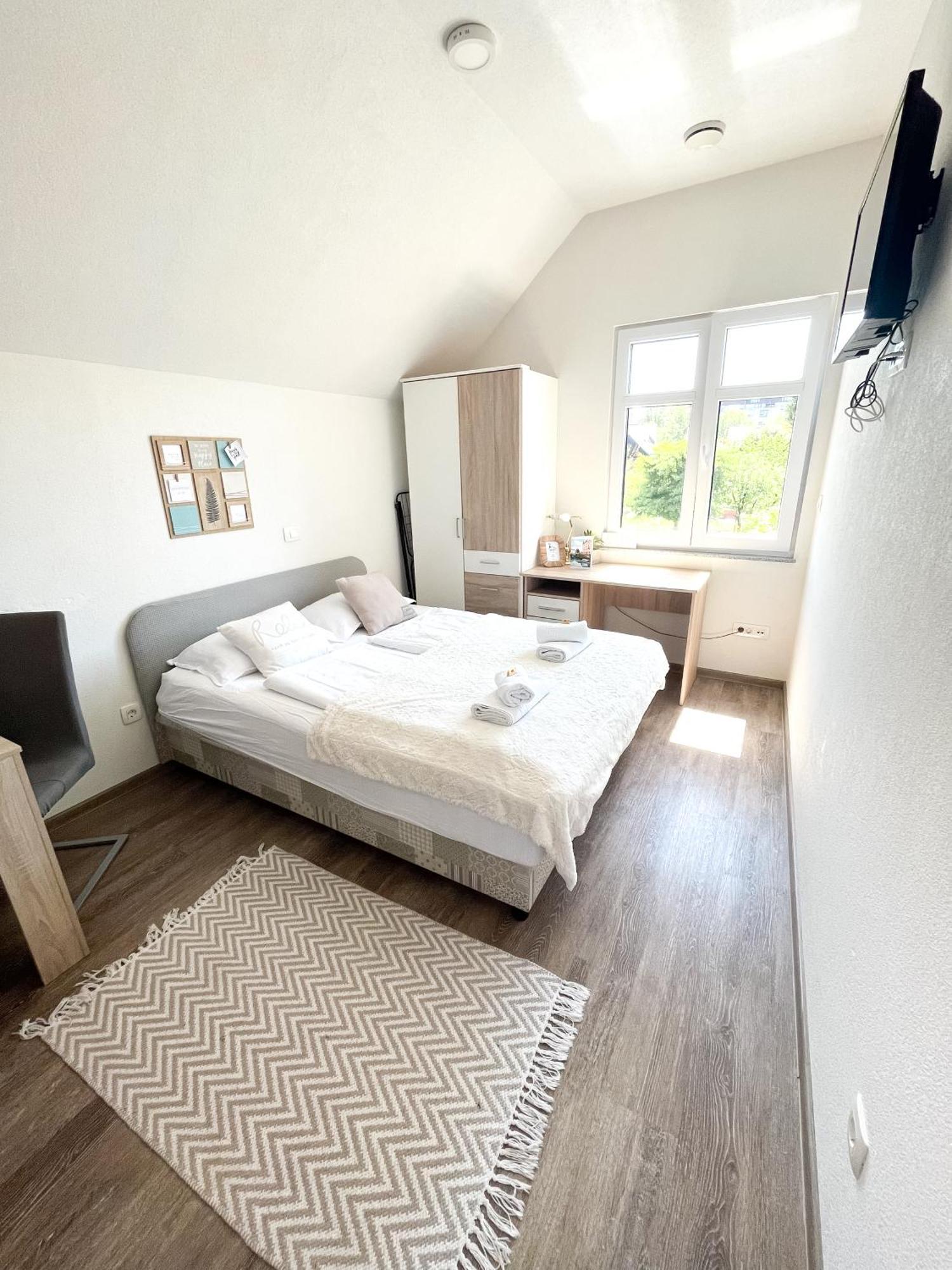 Anita'S Studio Apartments Ljubljana Ngoại thất bức ảnh