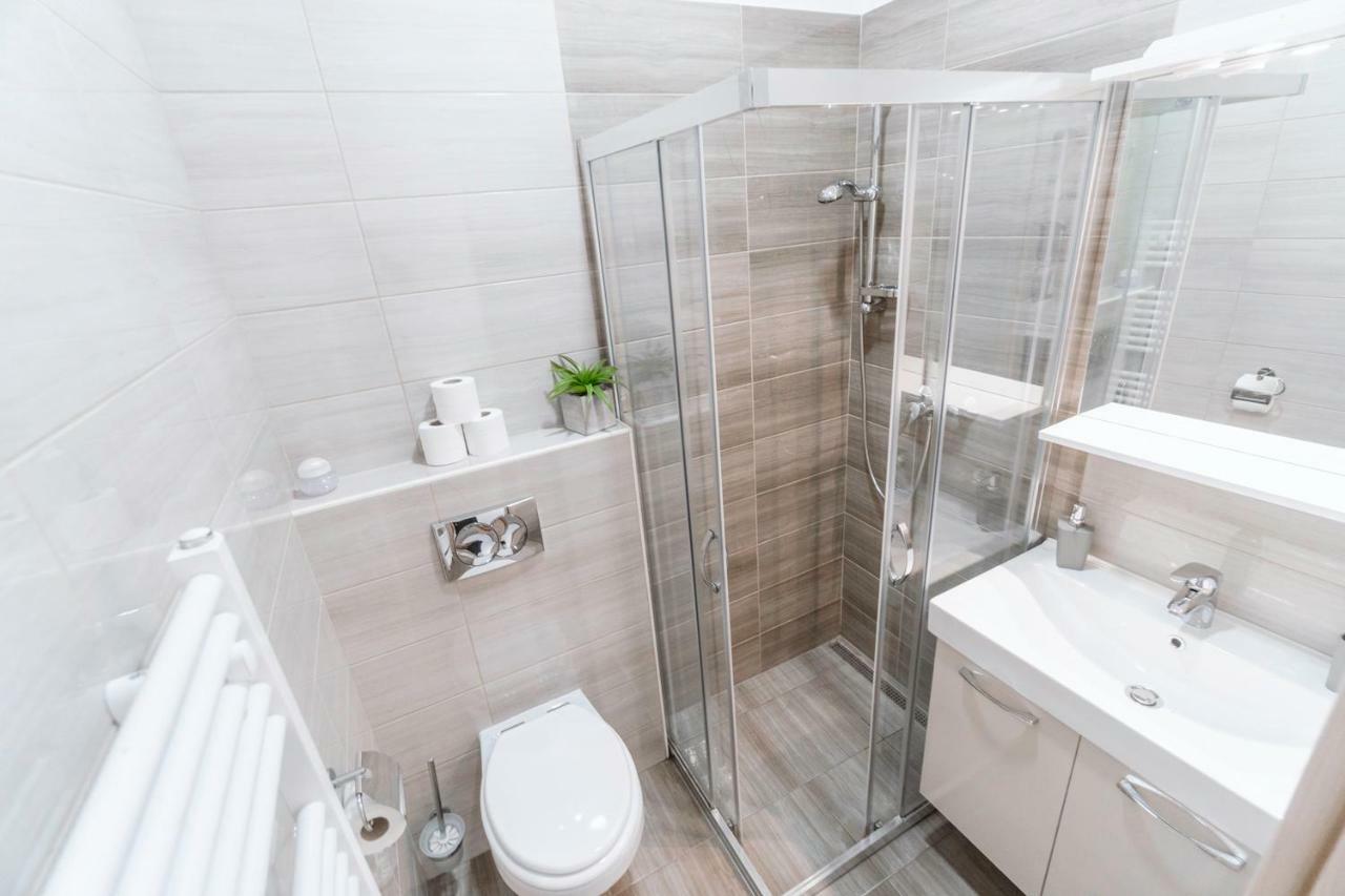 Anita'S Studio Apartments Ljubljana Ngoại thất bức ảnh