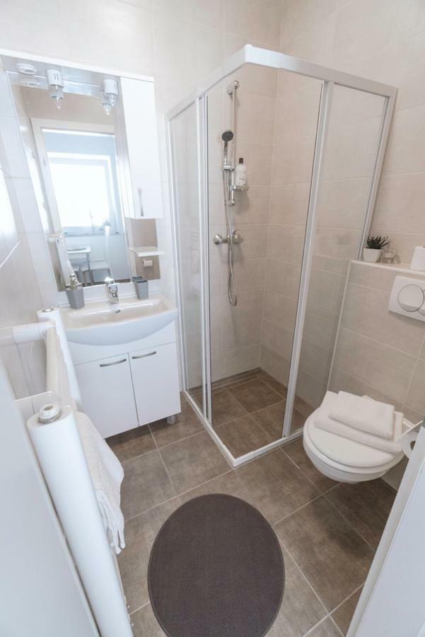 Anita'S Studio Apartments Ljubljana Ngoại thất bức ảnh