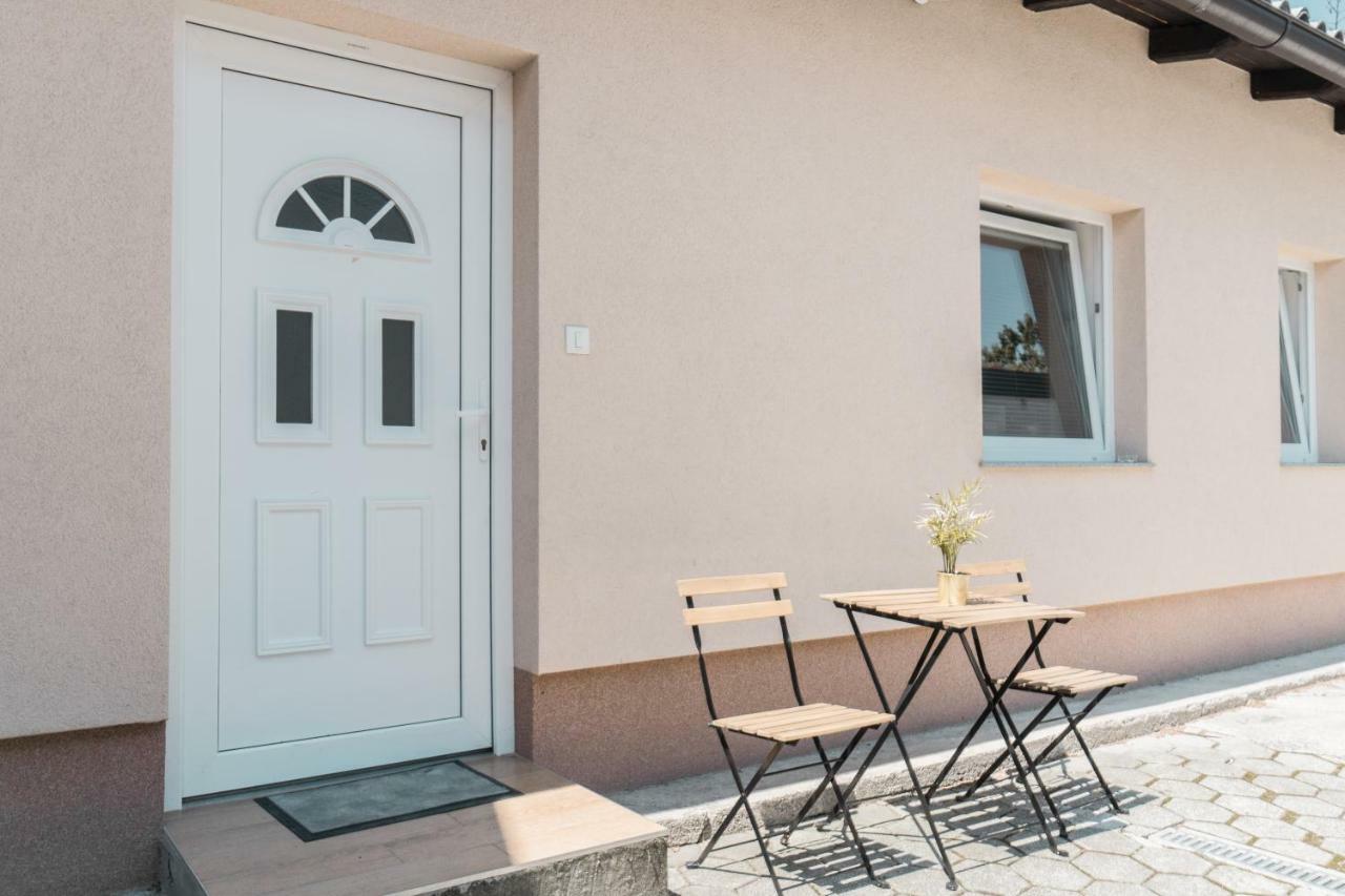 Anita'S Studio Apartments Ljubljana Ngoại thất bức ảnh